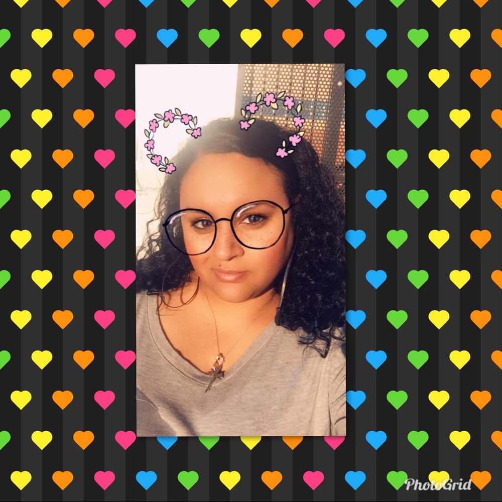 Meet your Posher, Aisha